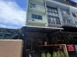Eve's House