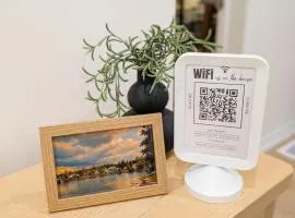 Bobcaygeon Bungalow, Near Lake, Sleeps 8