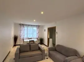 Air-conditioned house, private parking, private terrace
