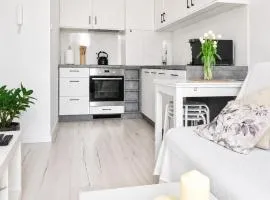 Apartament przy Pileckiego z dużym balkonem
