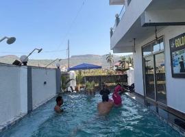 Golden Bird Luxurious 3 bhk Villa, hotel i Malavli