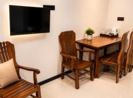 Grand Stay Hotel, hotel in Seeduwa