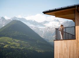 Lahnerhof Chalets mit Bergblick, Terrasse & Sauna im Ahrntal, хотел в Лутаго