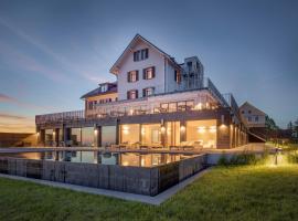 Hochblauen Hotel, hotel en Badenweiler