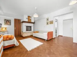 Apartments Mladenka