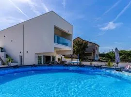 Villa Raslina Sea View