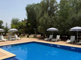 Hotel Boutique Les Relais De L'ourika Marrakech, hôtel à Aït Zat