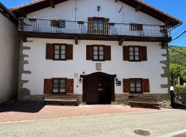 Viesnīca La Posada Nueva pilsētā Viscarret-Guerendiáin