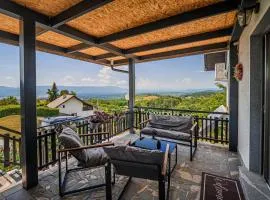 Vista Apartment With Hot Tub & Large Terrace