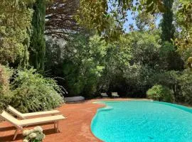 Roulotte de luxe avec piscine partagée à Ramatuelle