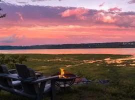 Condo 1 - Waterfront with SPA, Fireplace & Barbecue