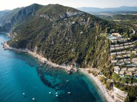 Atlantica Grand Mediterraneo Resort - Adults Only、Kompítsionのホテル