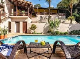 Refúgio e diversão para FAMÍLIAS a 60 min de SP - Piscina, Churrasqueira, wifi 300Mbps - PETFRIENDLY