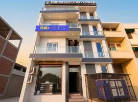 FabHotel Shri Bhagat Ji Seva Dham- 250m from prem mandir