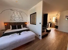 La suite Dom Perignon jacuzzi et sauna au centre
