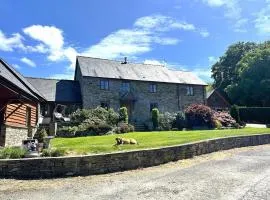 5 Bed in Garth oc-c44957