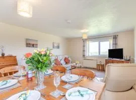 3 Bed in Haverfordwest oc-f41744