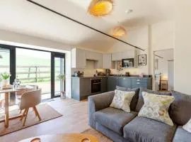 1 Bed in Wyke Champflower oc-a34177