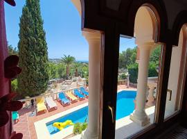 Casa Cachito, מלון בבניסה