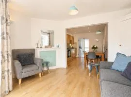 Coastal Cottage Kessingland - Dog-Friendly Near Beach