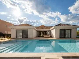 Luxury Villa Melanie near Split, heated pool