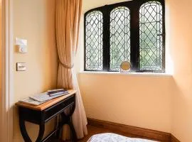 The Tower - Uk46652