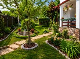 Vila Mikdonia - Predelut Home، فندق في بريديلوت