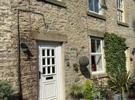 Middle Cottage
