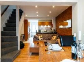 Three Storeys in Newent