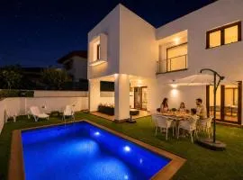 VILLA TAZA DE PLATA A