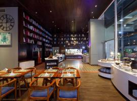 Mercure Jakarta Simatupang, hotel em Jakarta