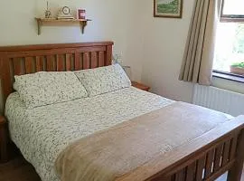 Nature Getaway Cosy Room with Breakfast included