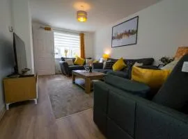 Spacious 5BR Home St Andrews