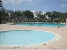 Beautiful house in a residence, pool and games