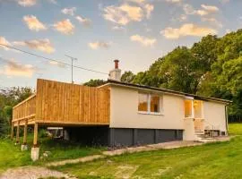 East Sussex rural hideaway with private hot tub & garden