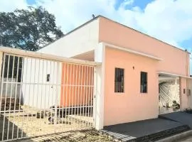 Casa Inteira com Garagem, no Goiabal até 3 hospedes