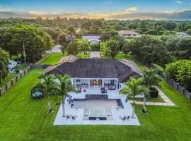 The Vivahaus · 5BR · Pool+Spa+Slide · 2.5 Acres