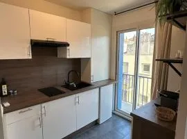Charmant appartement climatisé en cœur de ville