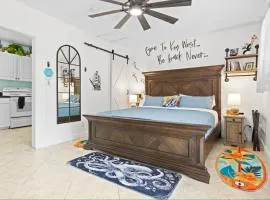 Sailors Cabin - Prime Downtown Key West Spot - Walk to Duval