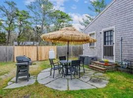 Charming Cape Cottage in Dennis Port