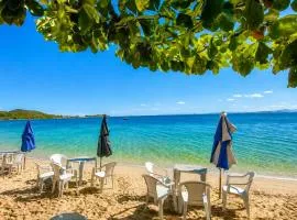 TOP 1 QUARTO com ESTACIONAMENTO em Condomínio com VISTA INCRIVEL - PORTARIA 24h, PISCINA, Sauna e Parquinho Infantil - Apartamento com Ar condicionado, Smart TV, Wi-Fi, Cozinha Completa, NETFLIX, Entre o MAR e a LAGOA, CUSTO BENEFICIO