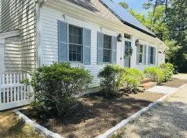 Fall in Love with Orleans! 5BR Hot Tub, Bikes, Game Room, Beaches