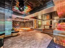 #1 Celebrity Mansion Estate Huge Dance Floor Swimming Pool Pickleball Secret Speakeasy