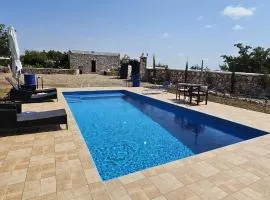 Dar Hanane Stone house with Wi-Fi, pool, and 2 suites