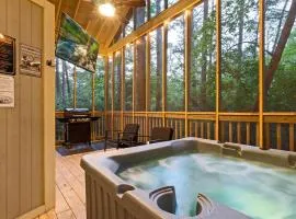 Honey Bee Cabin with Hot Tub and Outdoor TV Near Helen