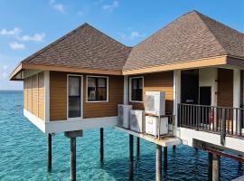 2 Bedroom & Study over Water Ivory Villa, Open Sea, Golden Palm Tree, Malaysia, hotel di Sungai Pelik