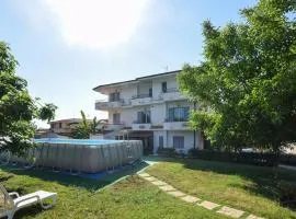 1 Bedroom Stunning Apartment In Ricadi