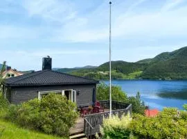 4 Bedroom Amazing Home In Valsøyfjord