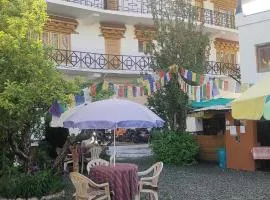 Mentokling Guest House and Garden Restaurant