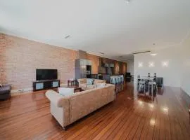Flinders 2 bed unit apartment Strand